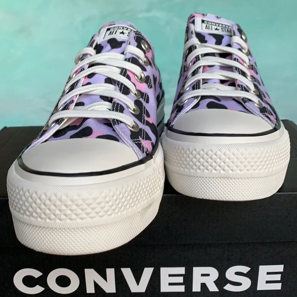 Converse Leopard Print platform sneakers- NWOB - Picture 10 of 14